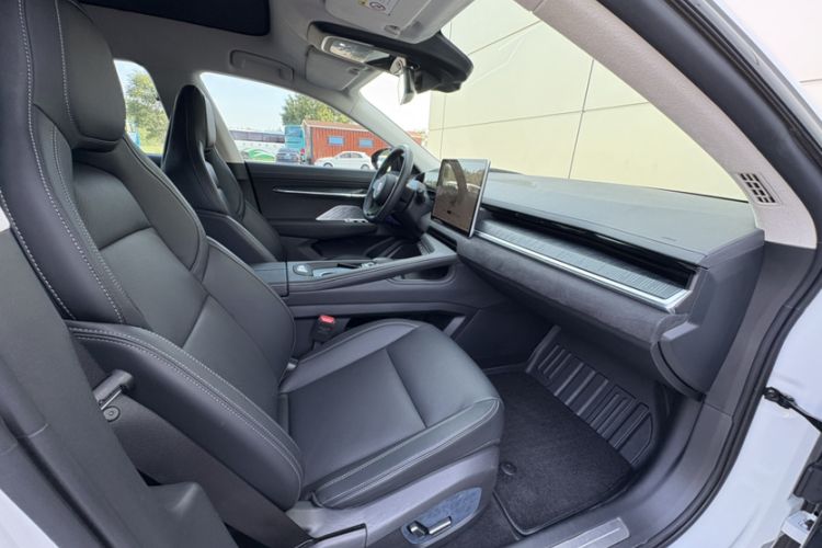 Used Zeekr 001 2022 Long-Range Dual-Motor WE Edition Right Front Seat