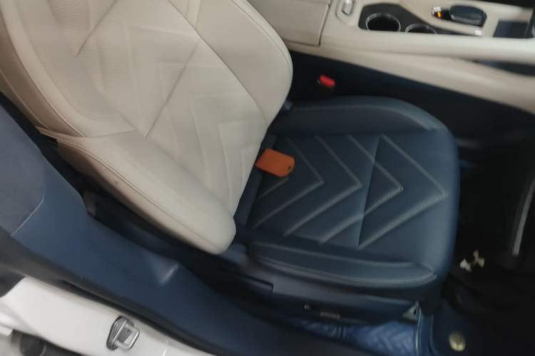Used Zeekr 001 2022 Ultra-Long Range Single-Motor WE Version Right Front Seat
