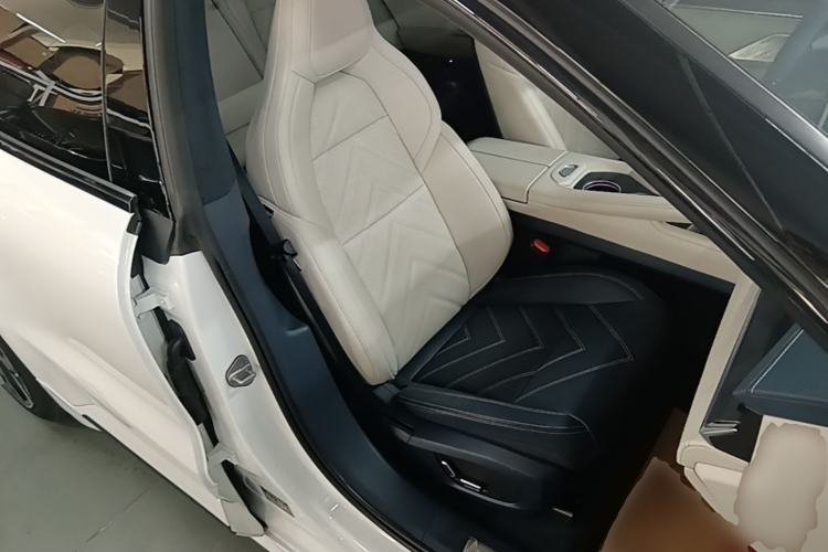 Used Zeekr 001 2022 Ultra-Long Range Dual-Motor ME Version Right Front Seat