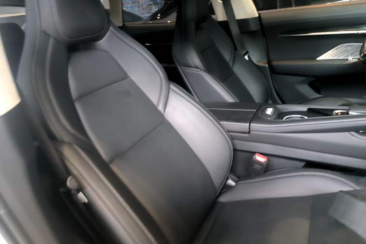 Used Zeekr 001 2022 Ultra-Long Range Single-Motor WE Version Right Front Seat