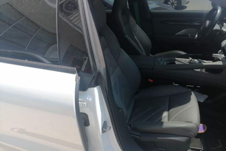 Used Zeekr 001 2022 Long-Range Dual-Motor WE Edition Right Front Seat