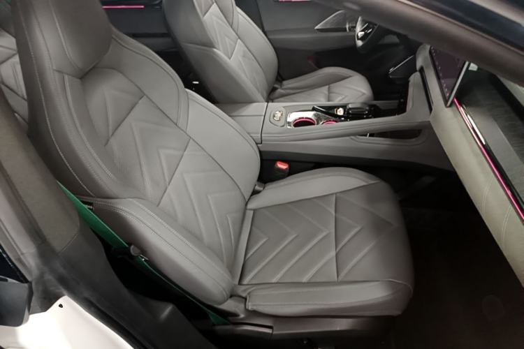Used Zeekr 001 2022 Ultra-Long Range Dual-Motor ME Version Right Front Seat