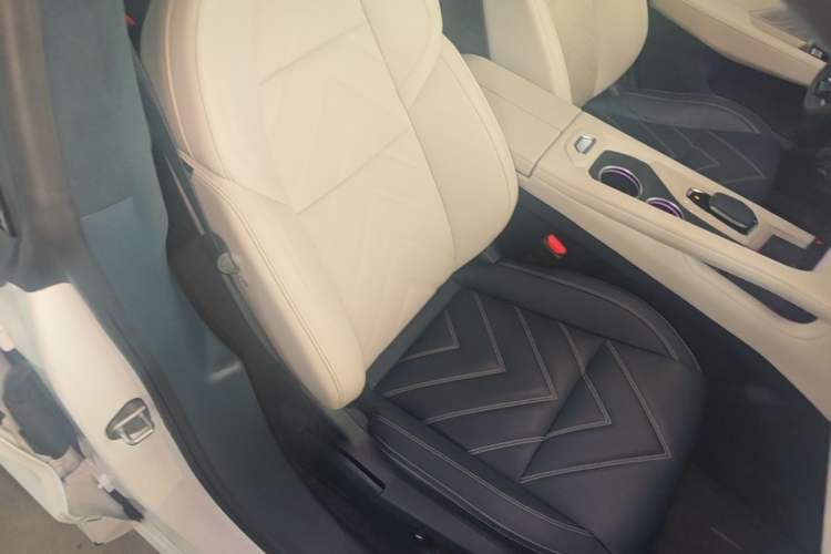Used Zeekr 001 2022 Ultra-Long Range Dual-Motor ME Version Right Front Seat