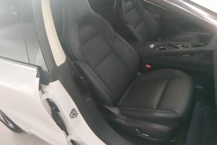 Used Zeekr 001 2022 Ultra-Long Range Single-Motor WE Version Right Front Seat