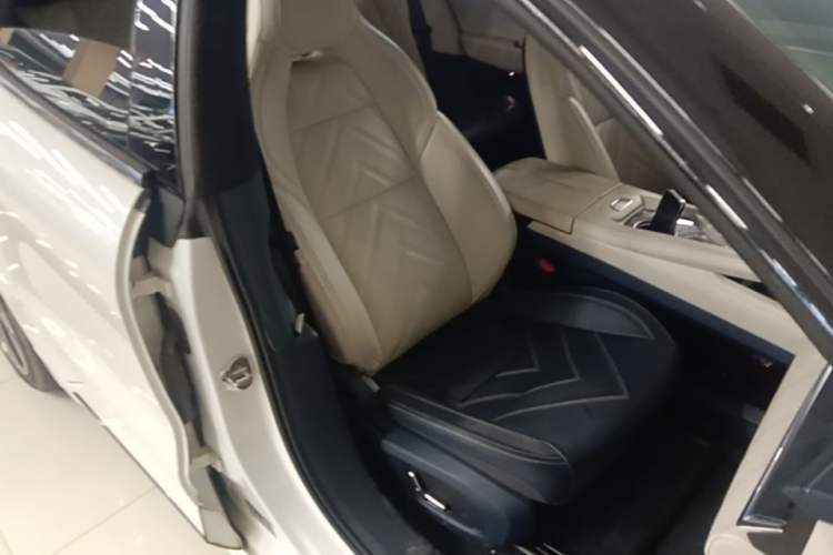Used Zeekr 001 2022 Ultra-Long Range Dual-Motor YOU Version Right Front Seat