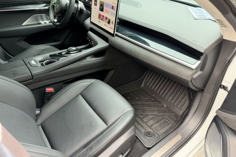 Used Zeekr 001 2022 Long-Range Dual-Motor WE Edition Right Front Seat