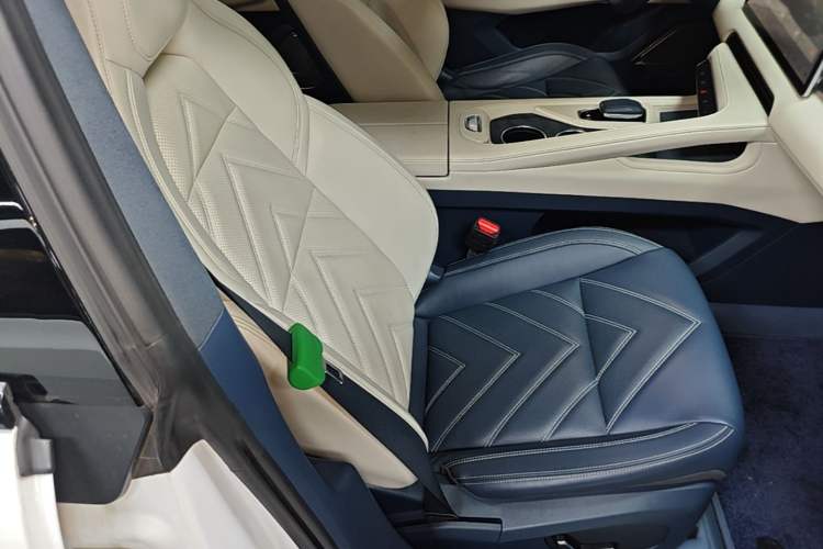 Used Zeekr 001 2022 Long-Range Dual-Motor WE Edition Right Front Seat