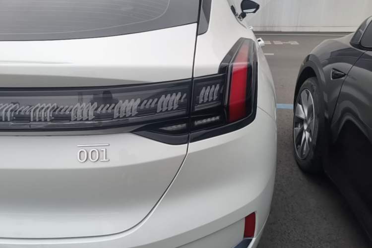 Used Zeekr 001 2022 Long-Range Dual-Motor WE Edition Right Rear Taillight