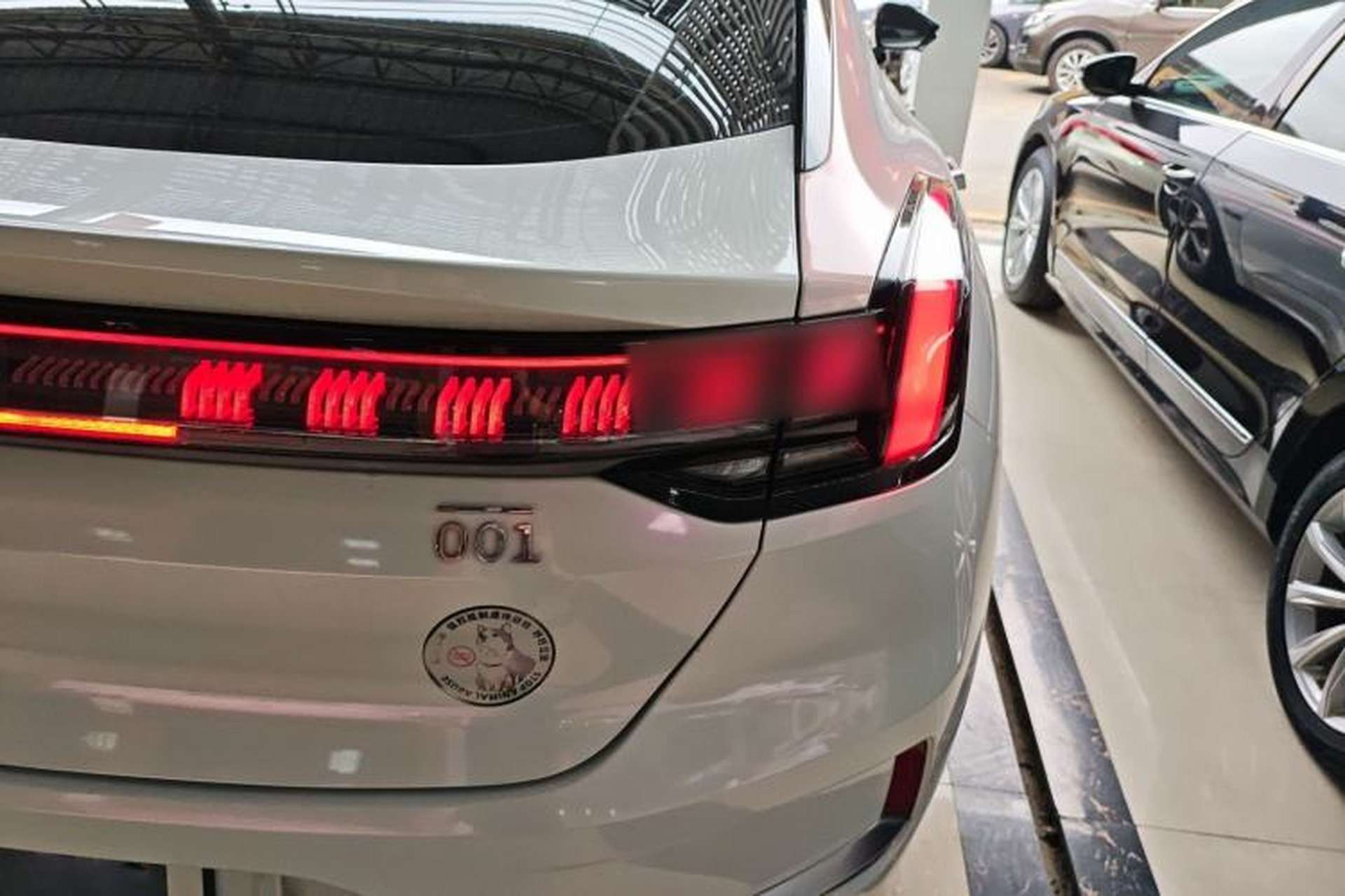 Used Zeekr 001 2022 Long-Range Dual-Motor WE Edition Right Rear Taillight