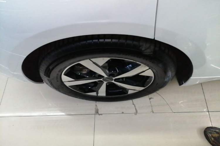 Used Zeekr 001 2022 Long-Range Dual-Motor WE Edition Right Rear Wheel Hub
