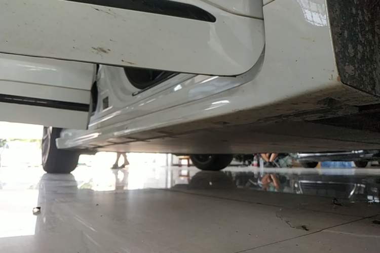 Used Zeekr 001 2022 Long-Range Dual-Motor WE Edition Right Side Sill
