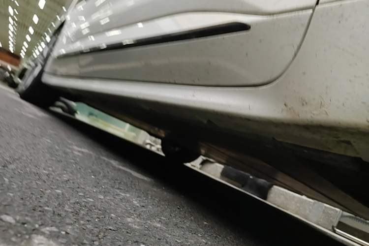 Used Zeekr 001 2022 Ultra-Long Range Dual-Motor ME Version Right Side Sill