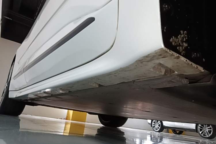Used Zeekr 001 2022 Ultra-Long Range Dual-Motor YOU Version Right Side Sill