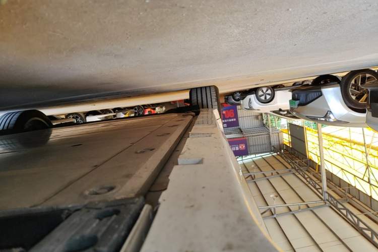Used Zeekr 001 2022 Ultra-Long Range Single-Motor WE Version Right Side Sill
