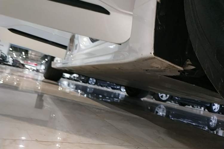 Used Zeekr 001 2022 Long-Range Dual-Motor WE Edition Right Side Sill