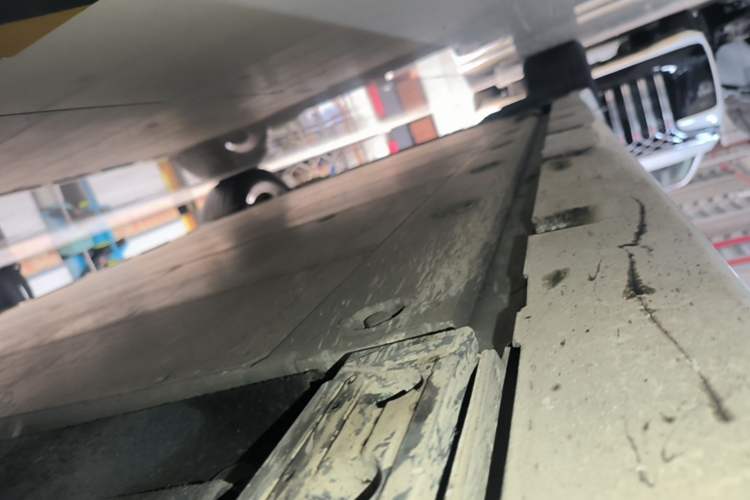 Used Zeekr 001 2022 Long-Range Dual-Motor WE Edition Right Side Sill