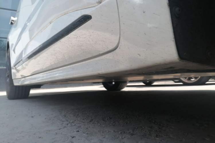 Used Zeekr 001 2022 Long-Range Dual-Motor WE Edition Right Side Sill