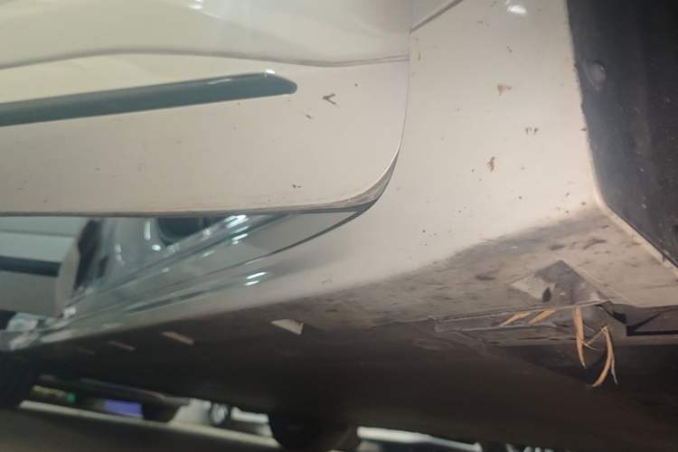 Used Zeekr 001 2022 Ultra-Long Range Dual-Motor ME Version Right Side Sill