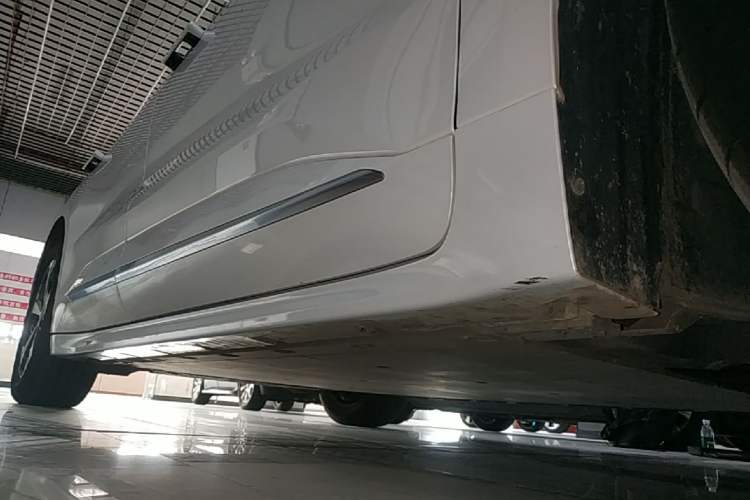 Used Zeekr 001 2022 Ultra-Long Range Single-Motor WE Version Right Side Sill