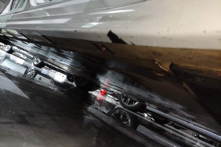 Used Zeekr 001 2022 Ultra-Long Range Single-Motor WE Version Right Side Sill