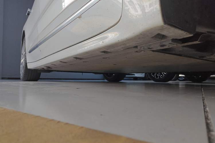 Used Zeekr 001 2022 Ultra-Long Range Single-Motor WE Version Right Side Sill