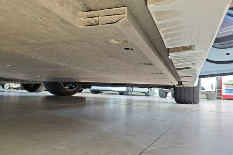 Used Zeekr 001 2022 Long-Range Dual-Motor WE Edition Right Side Sill
