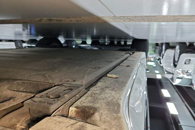 Used Zeekr 001 2022 Long-Range Dual-Motor WE Edition Right Side Sill