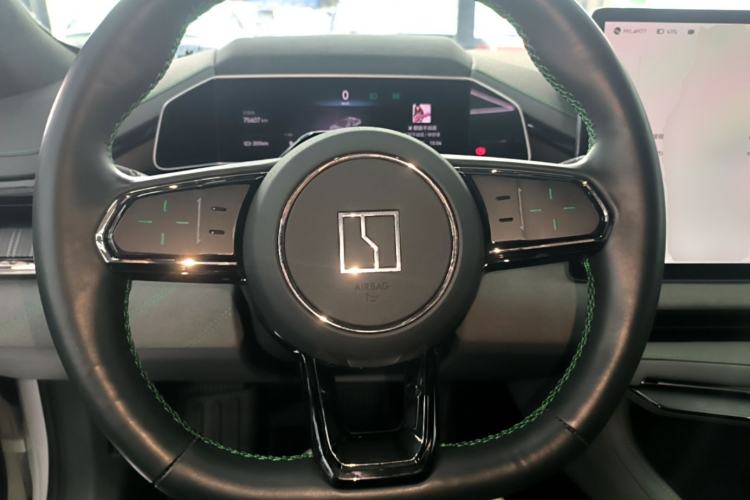 Used Zeekr 001 2022 Ultra-Long Range Dual-Motor YOU Version Steering Wheel
