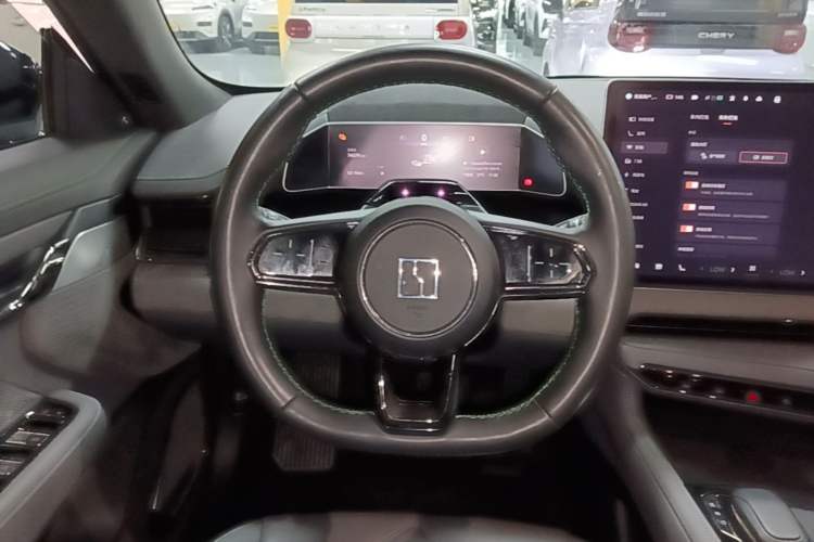 Used Zeekr 001 2022 Ultra-Long Range Dual-Motor YOU Version Steering Wheel