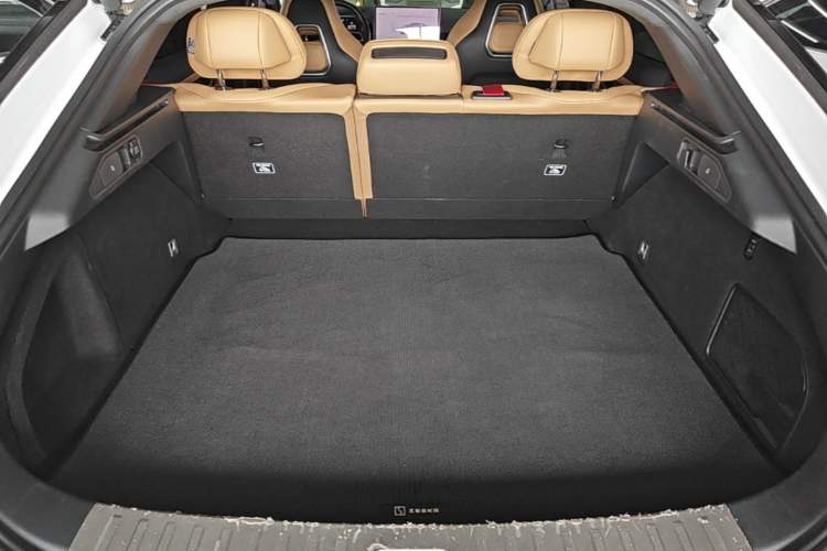 Used Zeekr 001 2022 Ultra-Long Range Dual-Motor YOU Version Trunk