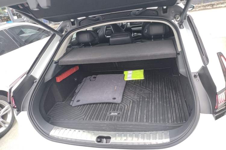 Used Zeekr 001 2022 Long-Range Dual-Motor WE Edition Trunk