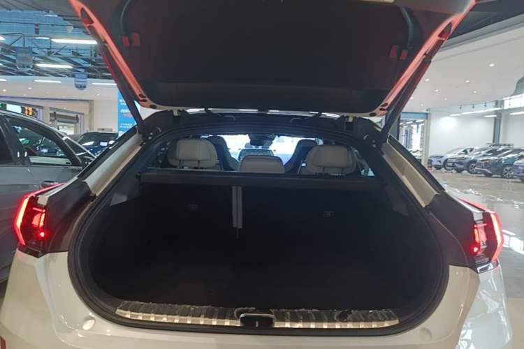Used Zeekr 001 2022 Ultra-Long Range Dual-Motor ME Version Trunk