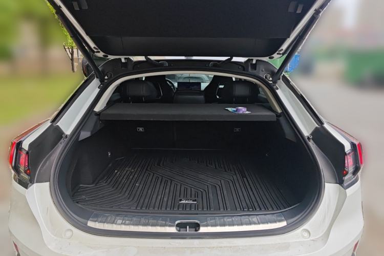 Used Zeekr 001 2022 Long-Range Dual-Motor WE Edition Trunk