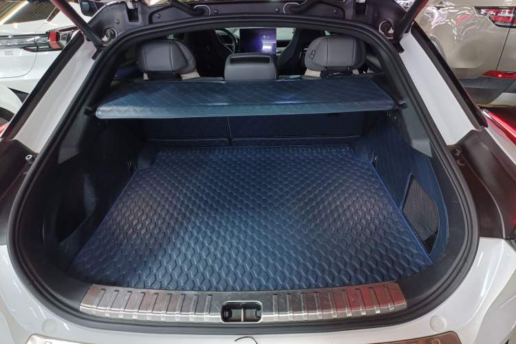 Used Zeekr 001 2022 Ultra-Long Range Dual-Motor YOU Version Trunk