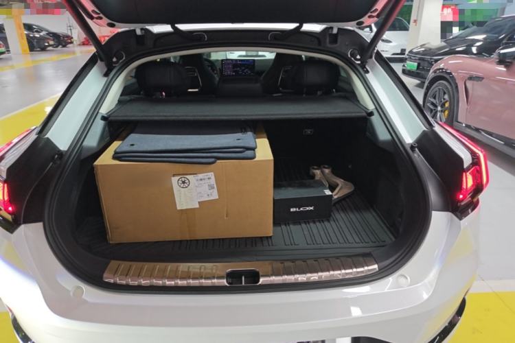 Used Zeekr 001 2022 Long-Range Dual-Motor WE Edition Trunk