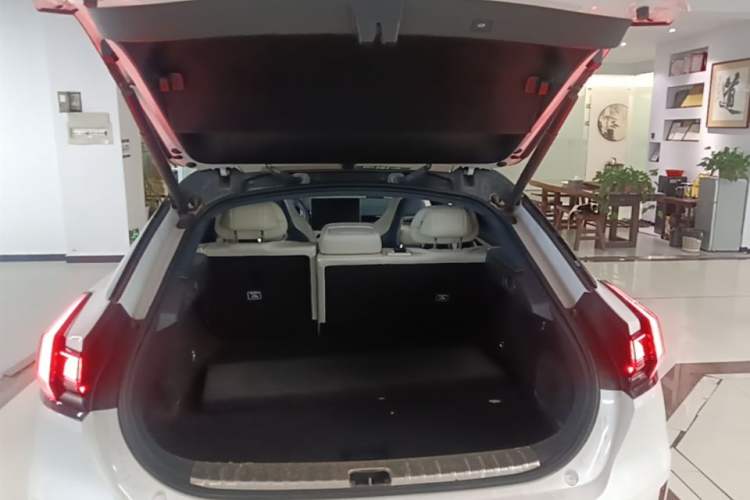 Used Zeekr 001 2022 Ultra-Long Range Dual-Motor YOU Version Trunk