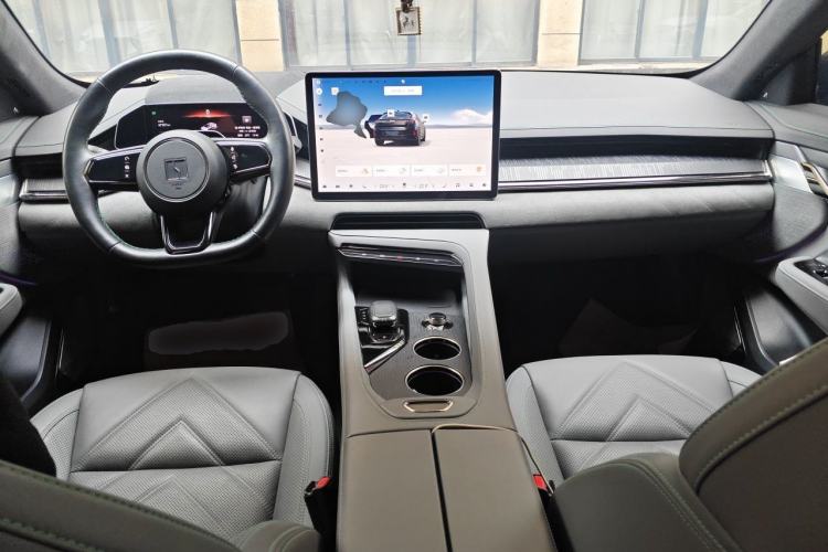 Used Zeekr 001 2023 WE Edition 100 kWh Center Console
