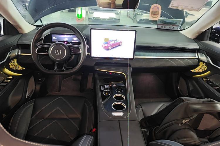 Used Zeekr 001 2023 WE Edition 100 kWh Center Console