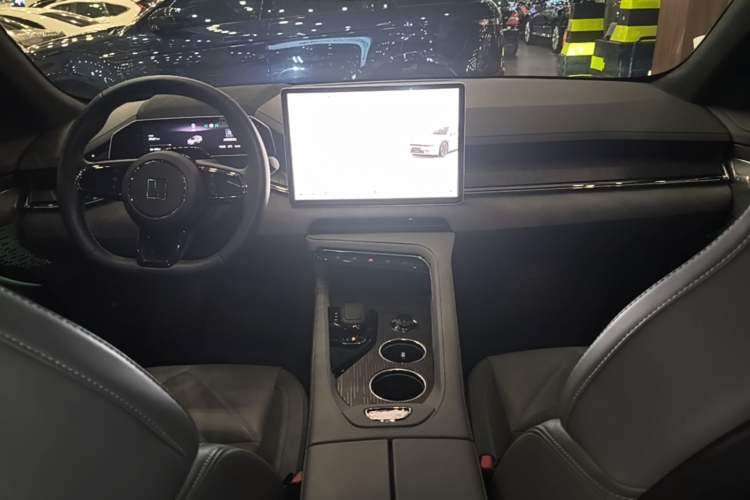 Used Zeekr 001 2023 WE Edition 100 kWh Center Console