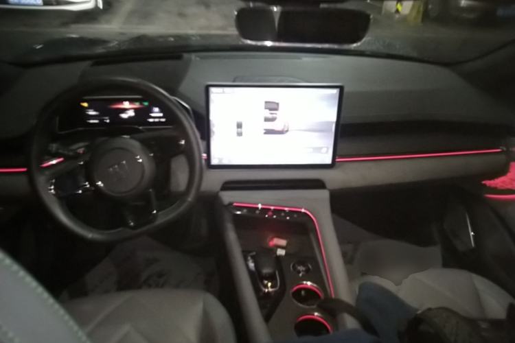 Used Zeekr 001 2023 WE Edition 100 kWh Center Console