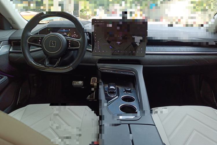 Used Zeekr 001 2023 ME Edition 100 kWh Center Console