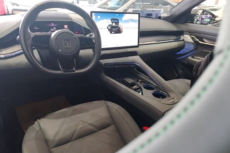 Used Zeekr 001 2023 WE Edition 100 kWh Center Console