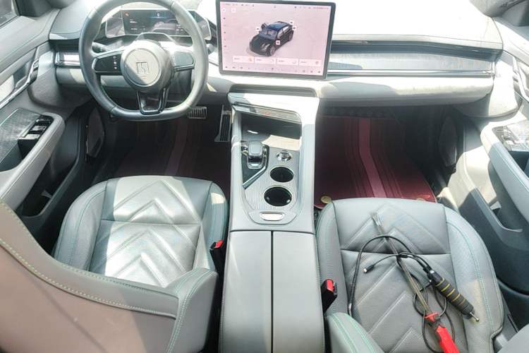 Used Zeekr 001 2023 WE Edition 100 kWh Center Console