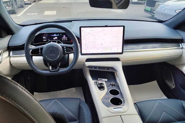 Used Zeekr 001 2023 WE Edition 86 kWh Center Console
