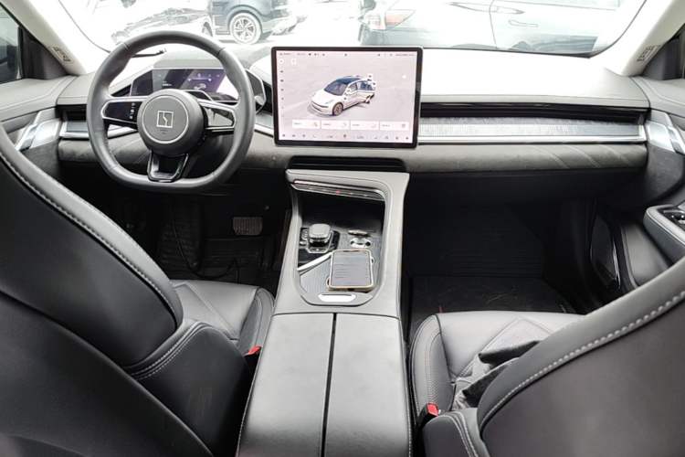 Used Zeekr 001 2023 WE Edition 100 kWh Center Console