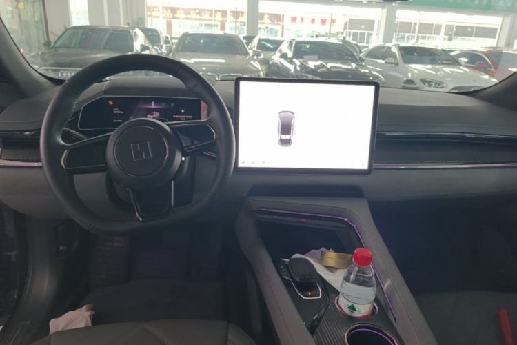 Used Zeekr 001 2023 YOU Edition 100 kWh Center Console