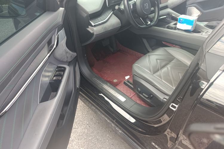 Used Zeekr 001 2023 WE Edition 86 kWh Driver Seat