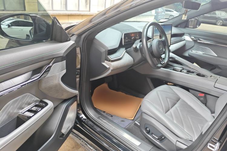 Used Zeekr 001 2023 WE Edition 100 kWh Driver Seat