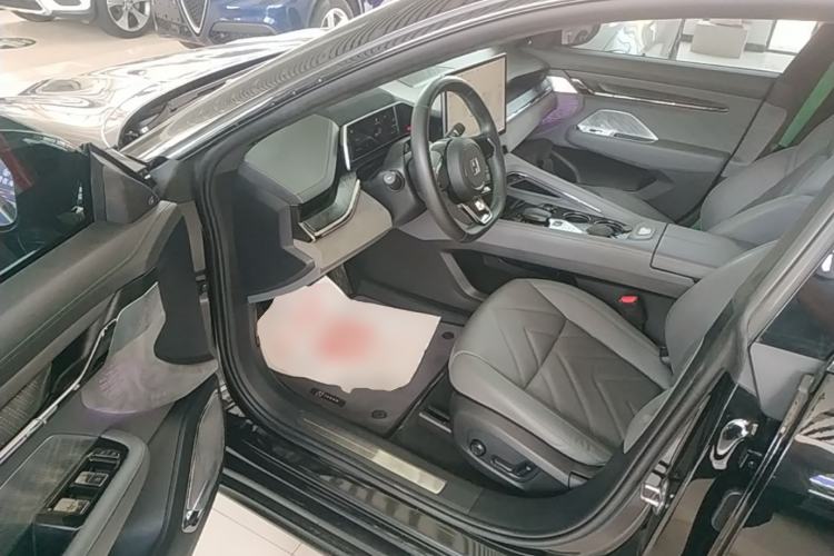 Used Zeekr 001 2023 WE Edition 86 kWh Driver Seat