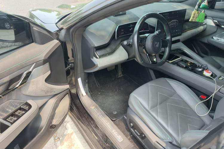 Used Zeekr 001 2023 WE Edition 100 kWh Driver Seat
